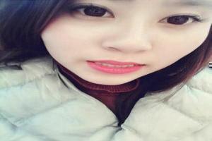 女人胳膊骨折打石膏真实图片